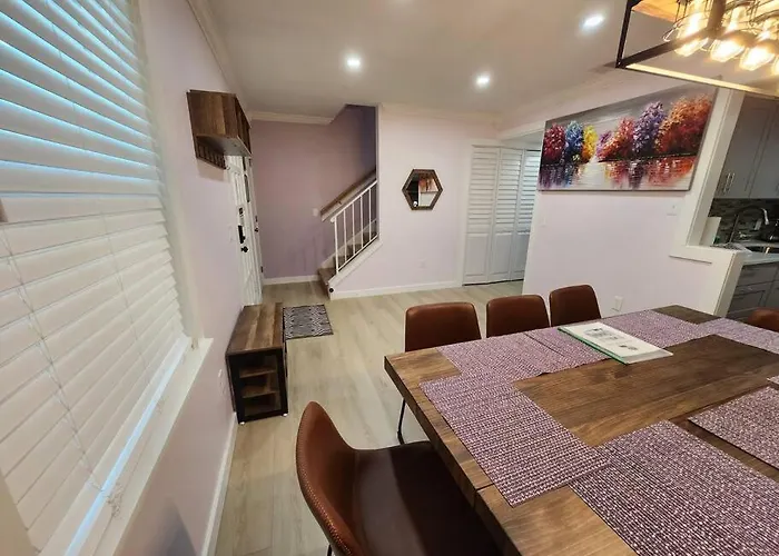 Modern Island Serenity!-Pet-Friendly Villa