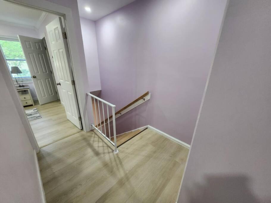 Villa Modern Island Serenity!-pet-friendly *