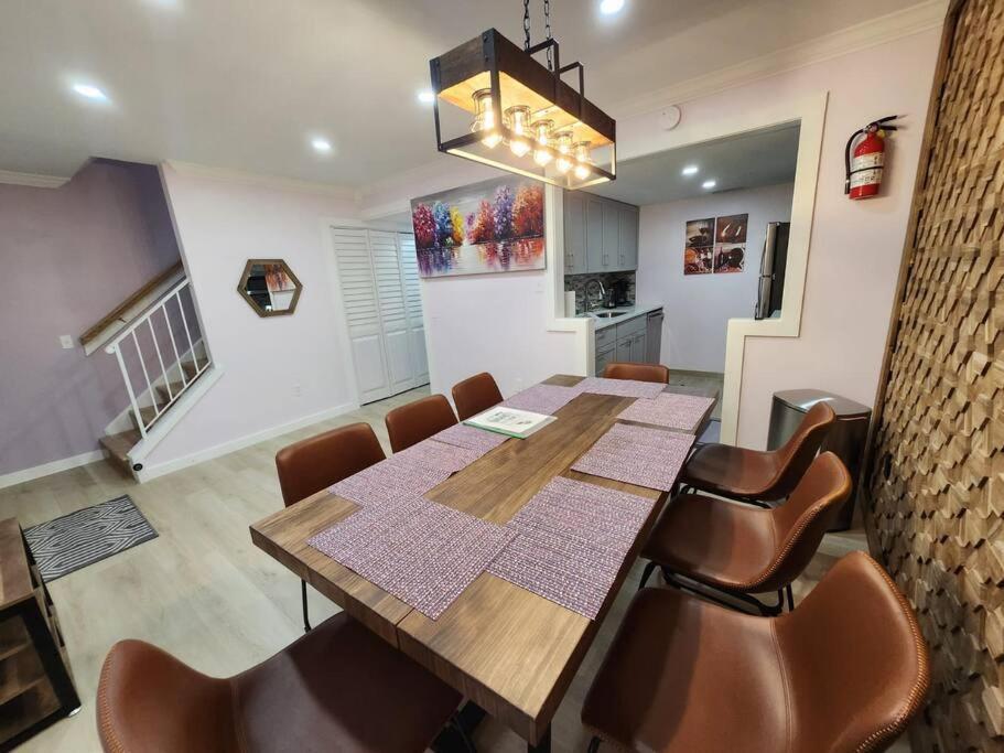 Modern Island Serenity!-pet-friendly Villa *