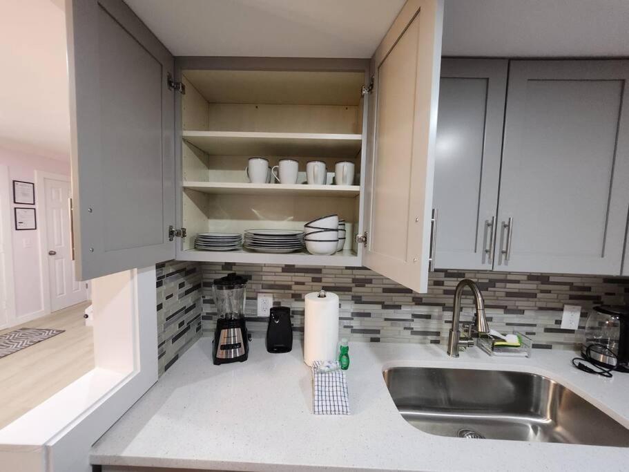 Villa Modern Island Serenity!-pet-friendly *