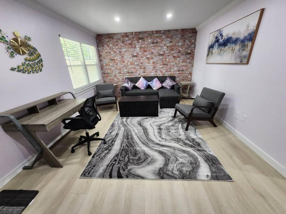 Modern Island Serenity!-pet-friendly