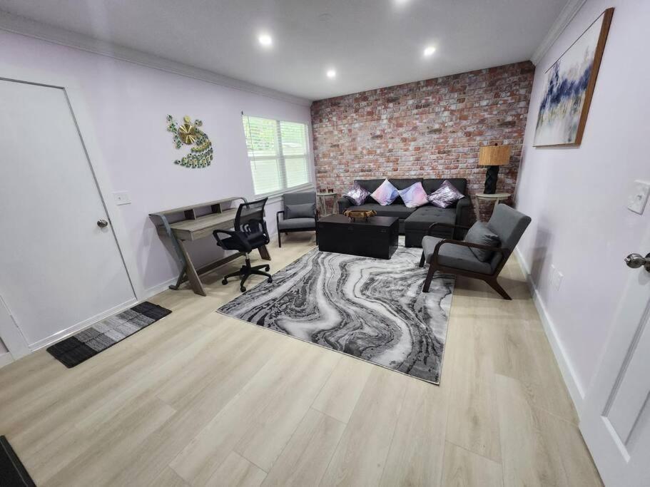 Modern Island Serenity!-pet-friendly *